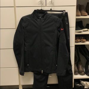 Nike Womens Golf Water Proof Storm Fit Set